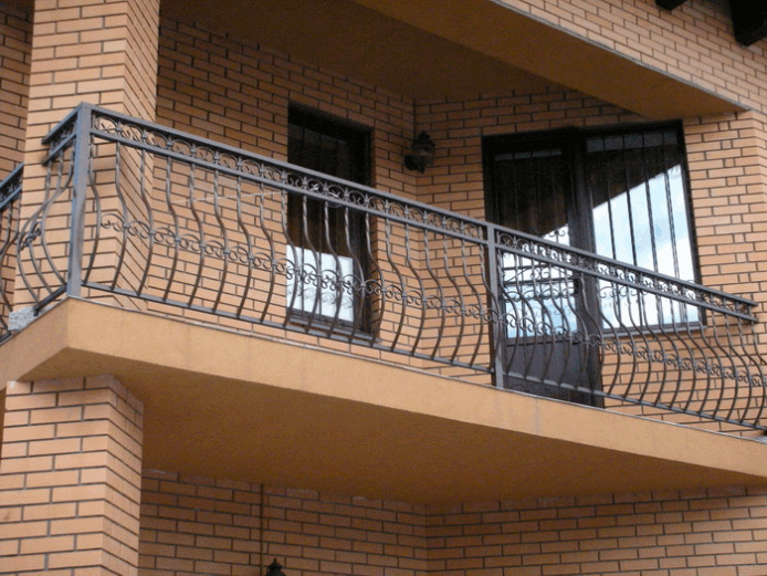 Металлический балкон своими руками